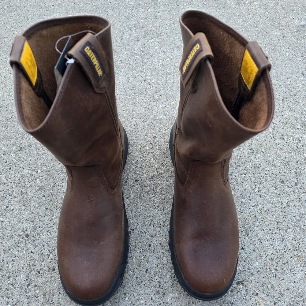 Caterpillar Men's Brown Leather  Size 11 Boots